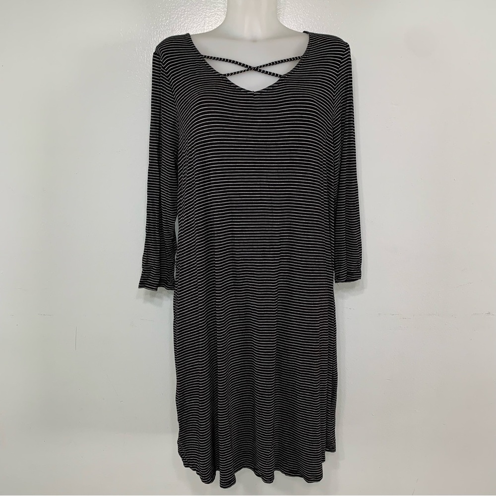 Maurices Plus Size Black White Striped Jersey Knit Knee Length Dress Size XXL